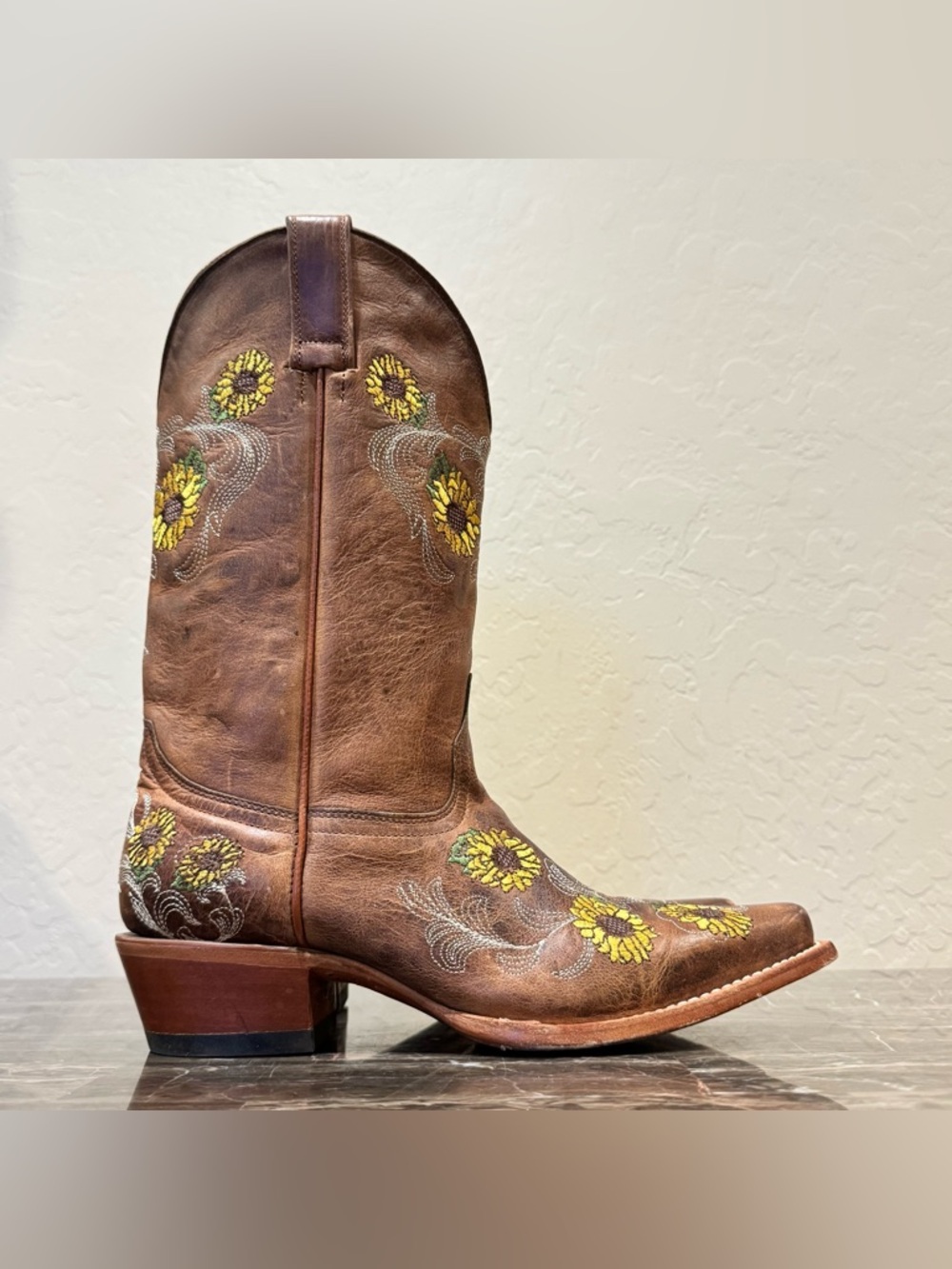 Shyanne Jolyn Sunflower Embroidered Leather Cowboy Boots - Picture 9 of 14